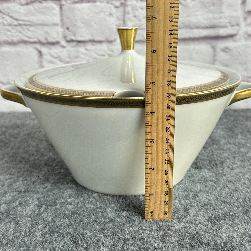 Johann Seltmann Vohenstrauß Bavaria Porcelain Serving Soup Bowl Lid Gold MCM